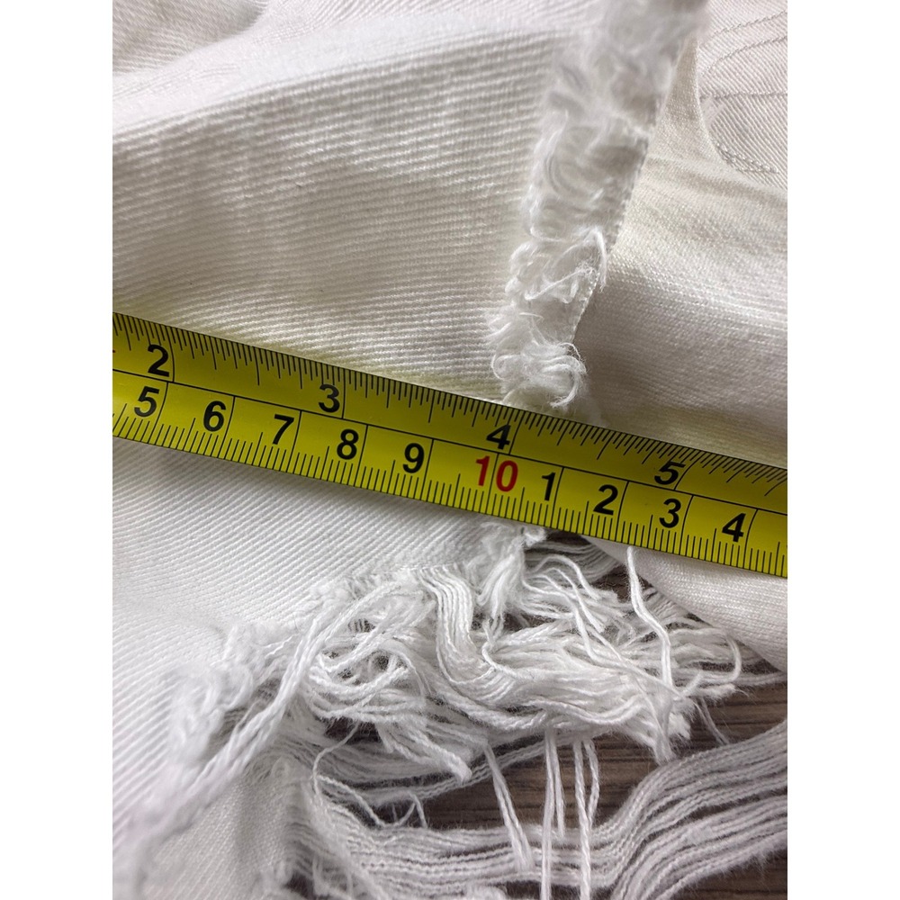 American Eagle Highest Rise Baggy Shorts White Distressed Denim Size 4 27W NEW - Picture 3 of 13
